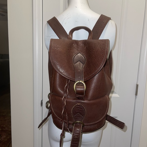 VINTAGE VILLAGE TANNERY LEATHER BACKPACK - Picture 1 of 5